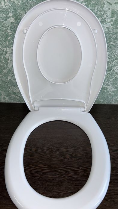 Сиденье для унитаза универсальное