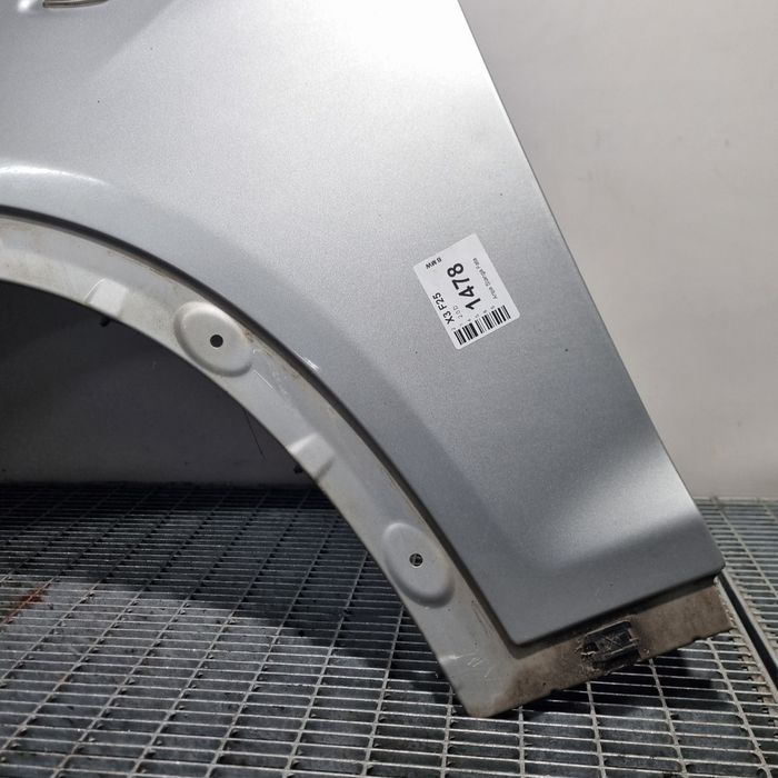 Aripa Stanga Fata BMW X3 F25 - 4 Usi Titansilber 354 (1478)