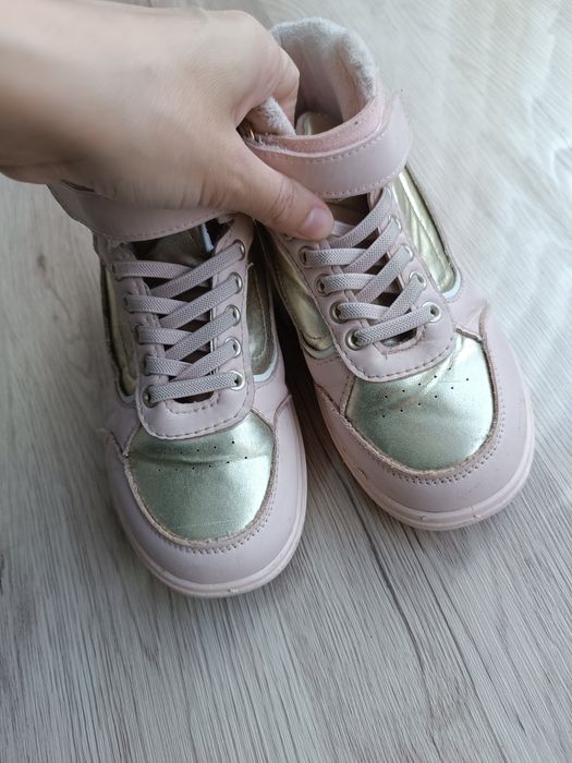 Високи маратонки за момиче