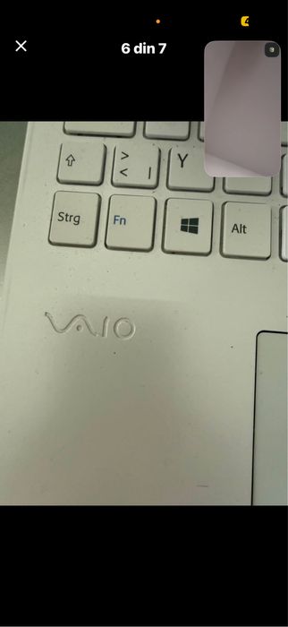 Laptop Sony Vayo I3 Gen 3 SSD 256 GB cu 16 GB Ram silentios nu se incalzeste bateria tine un model reusit pentru navigare pr internet