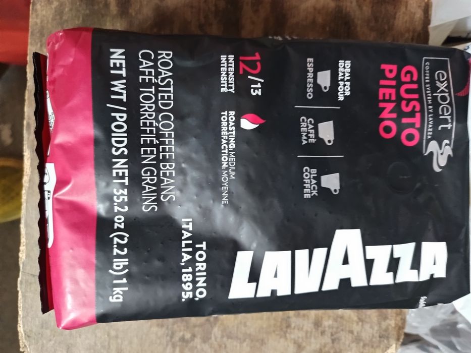 Кафе на зърна Lavazza gusto pieno 1кг Лаваца густо пиено