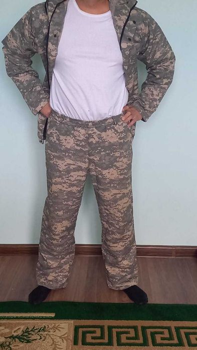 Костюм камуфляжный летний.