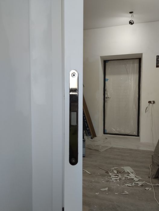 установка дверей yy