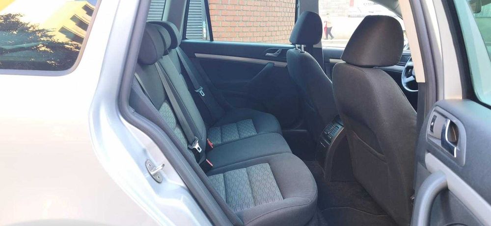 Skoda Octavia Combi 1.6 TDI GreenTech Ambition Business Line – 105 CP – 2012
