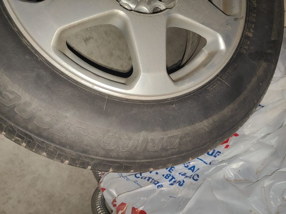 Резина с дисками Тойота 15×5/114,3