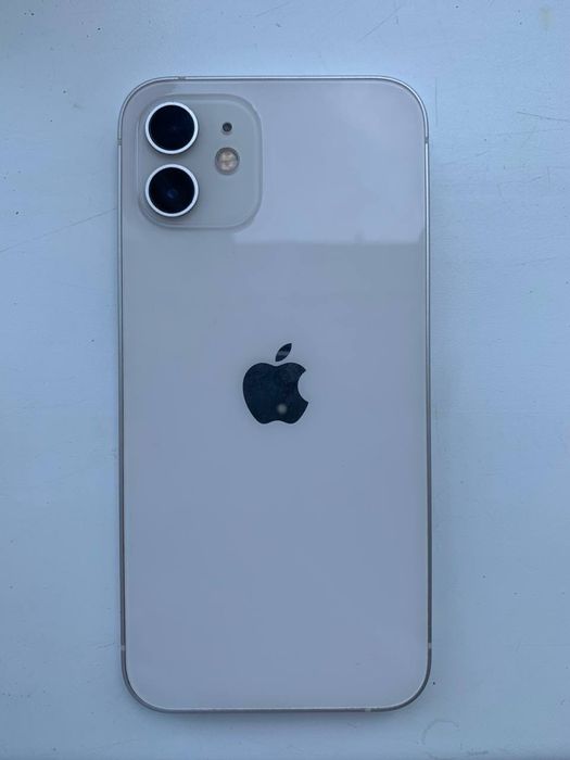 Продам iPhone 12