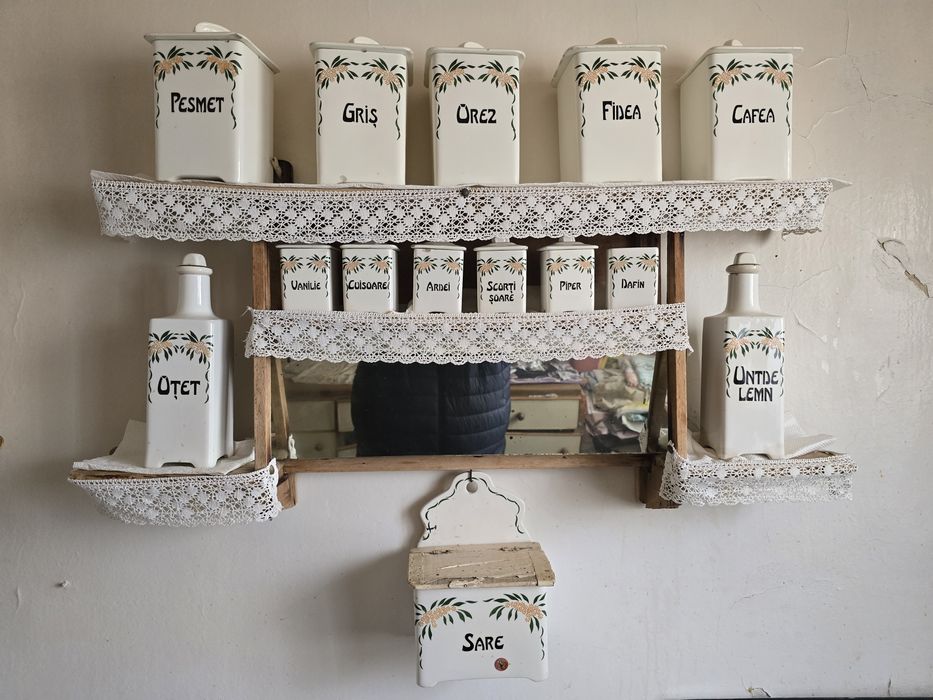 Raft si recipiente pentru mirodenii vintage