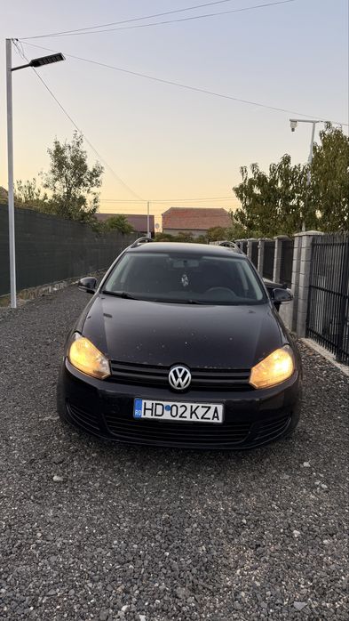 Vând Volkswagen Golf 6 Variant (Combi) – 1.6 TDI – An 2011