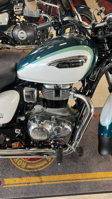 Motocicleta Royal Enfield Meteor 350