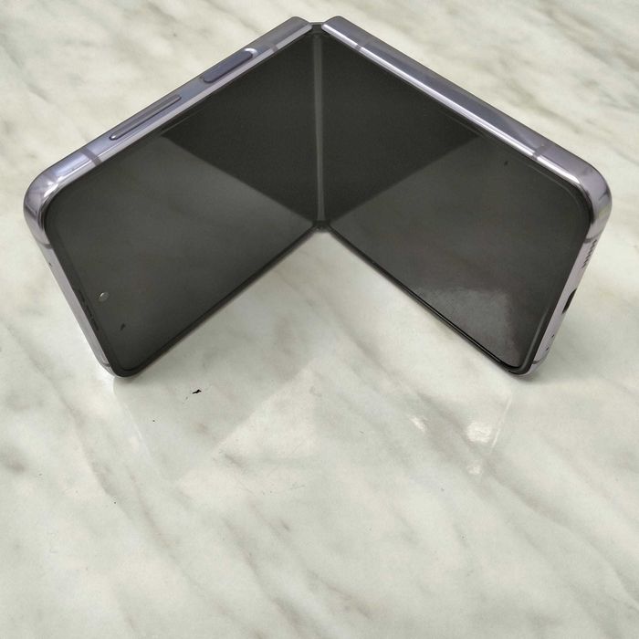 Telefon Samsung Galaxy Z Flip 4 128GB Purple Zeus Amanet 26490