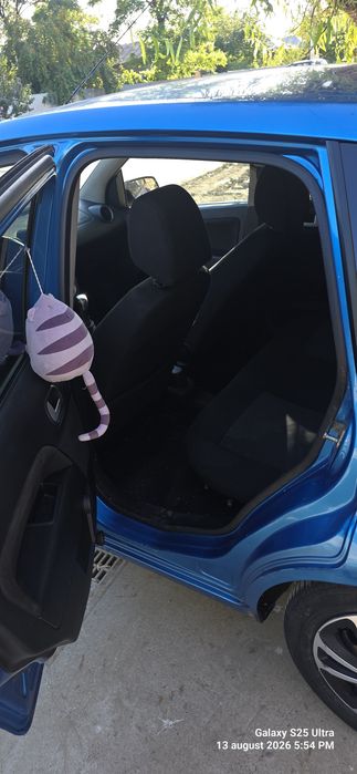 Vând Ford fiesta