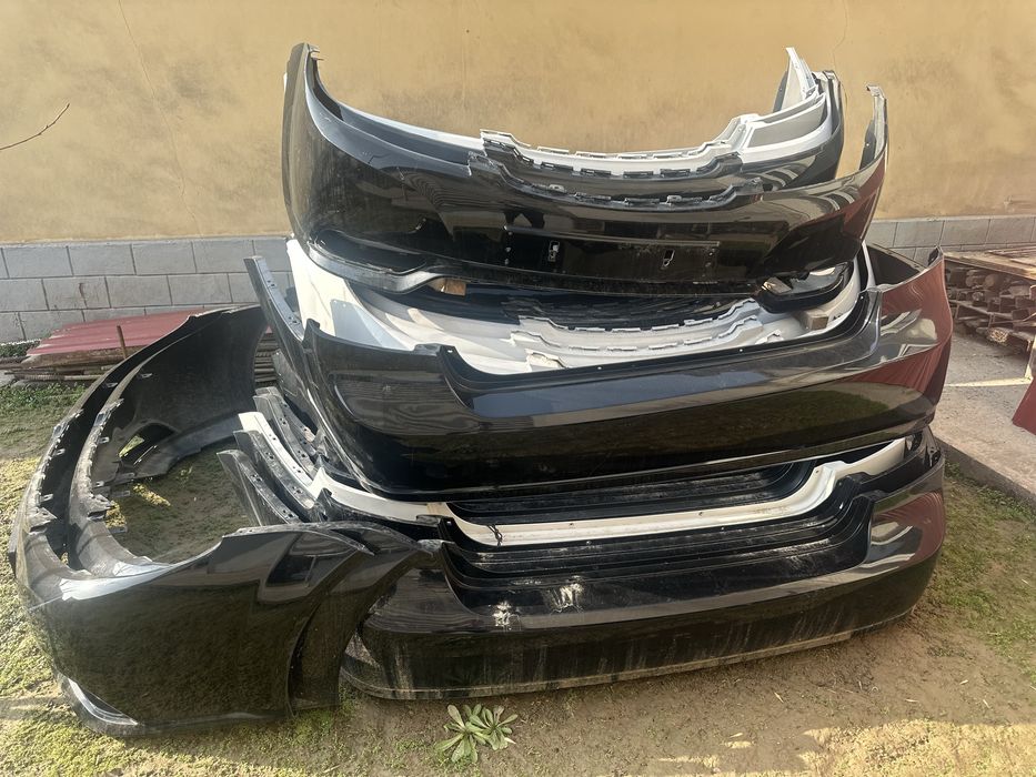 Бамфер, бампер, буфер, бампр от женьры в отличном состоянии