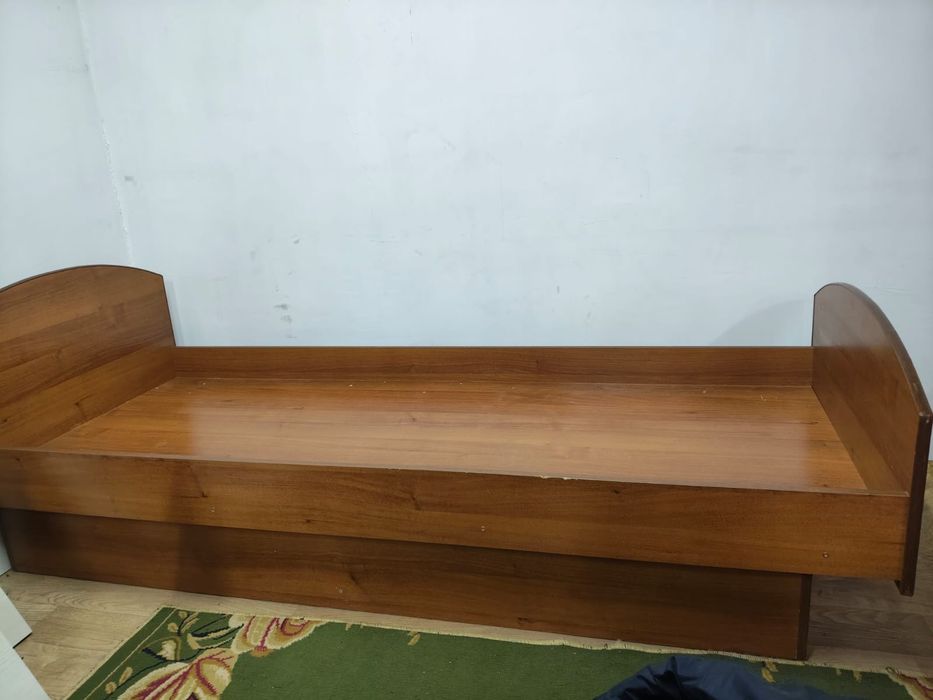 кровать  односпальный ,2шт
