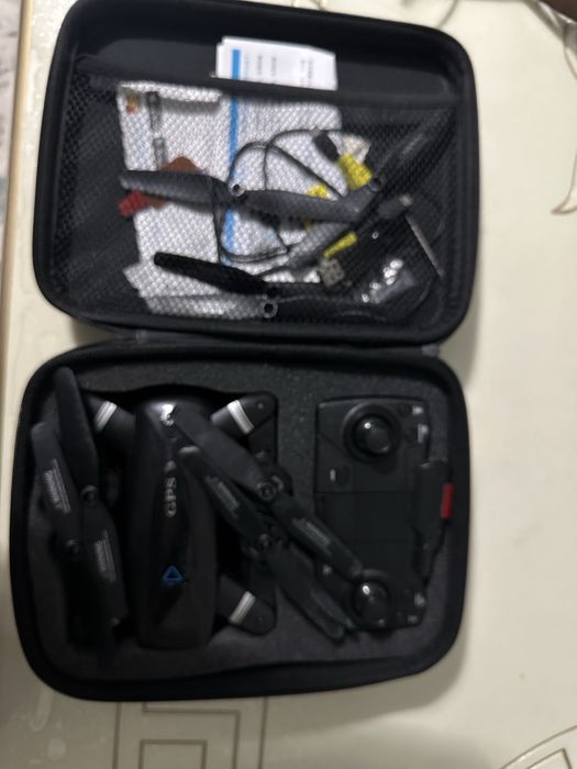 дрон с камерай работает