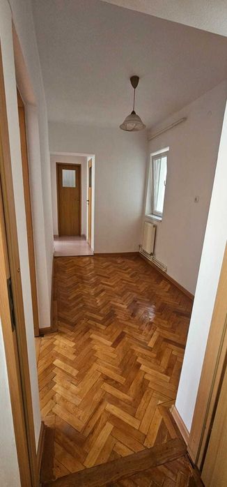 Apartament 3 camere, decomandat, 70 mp, zona Nicolae Balcescu