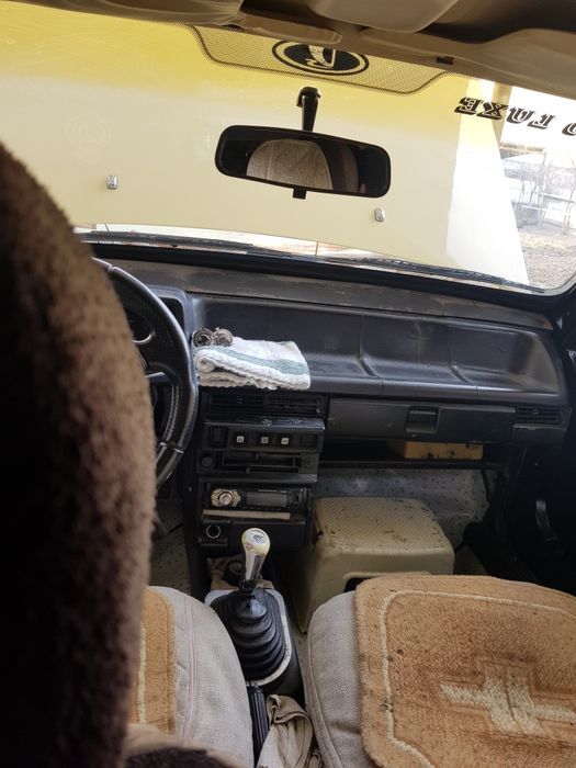 Moshina sotiladi 2108