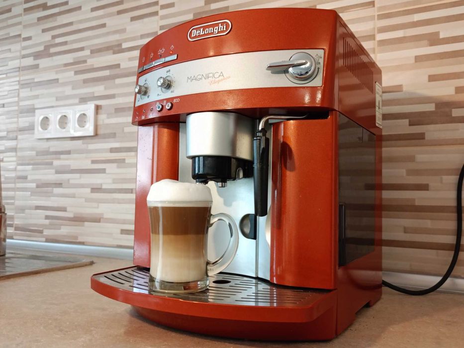 Aparat de cafea automat Delonghi Magnifica Eleganza ESAM 3240