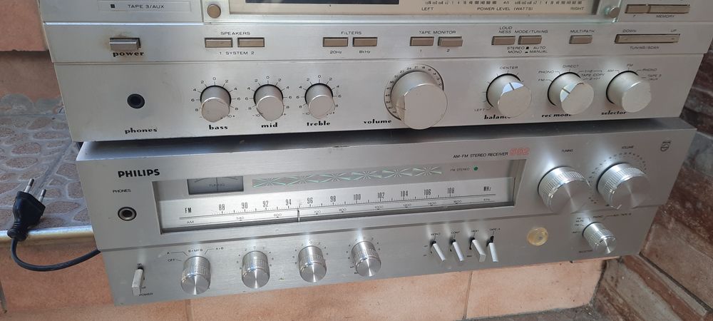 Усилвател Marantz SR8010 и Philips 682