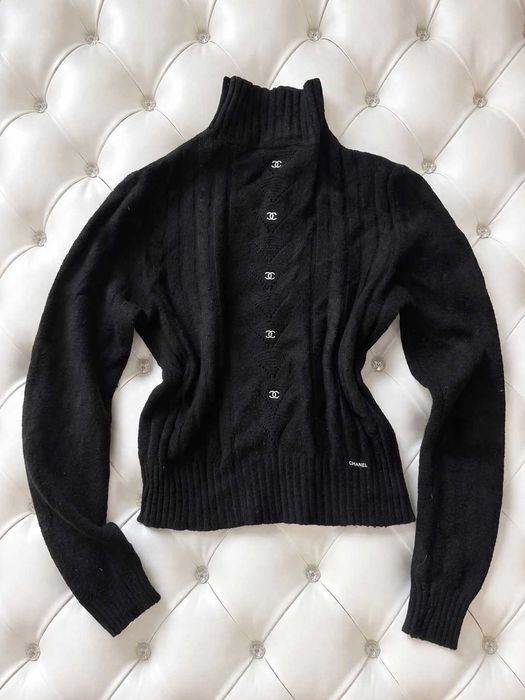 черен пуловер шанел chanel ползван в запазено състояние блуза с дълъг ръкав плетена и мека блузка