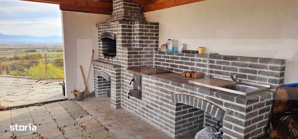 Casa de vanzare, sub padure, intr-un cadru natural deosebit – Sancra