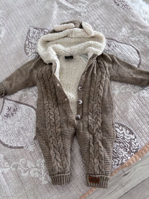 Вязанный теплый комбинезон