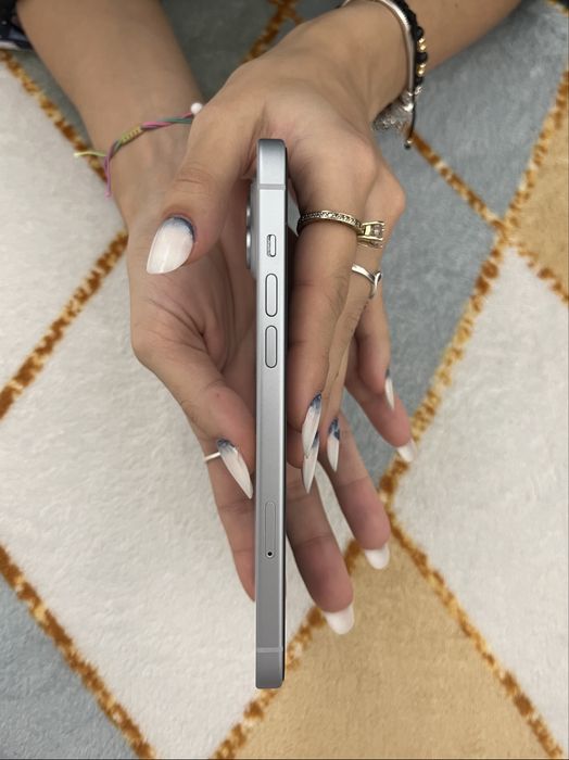 Vând iPhone 15 plus baby blue 128 GB