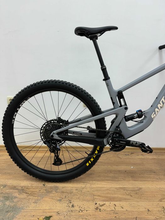 Santa Cruz Hightower Carbon 2022 Enduro Bike