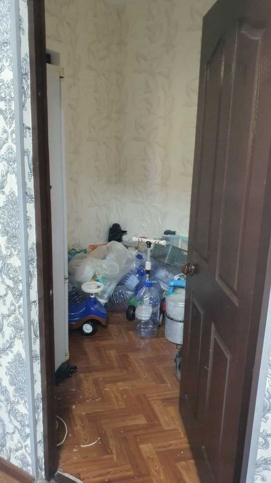 Продаётся 2/2/4 ТТЗ-2 Среднее состояние 52м2 Торец Ор-р Кафе Ульяна