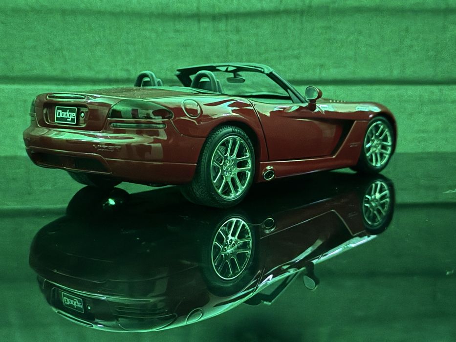 Autoart 1/18 модел Didge Viper SRT10