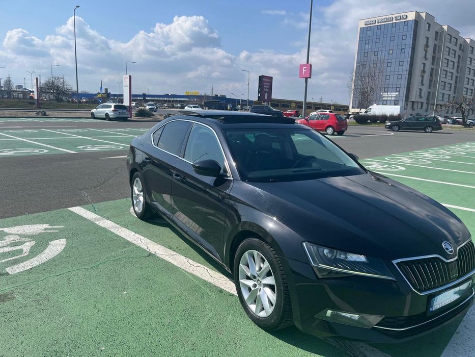 SKODA Superb 2019 — imagine 4