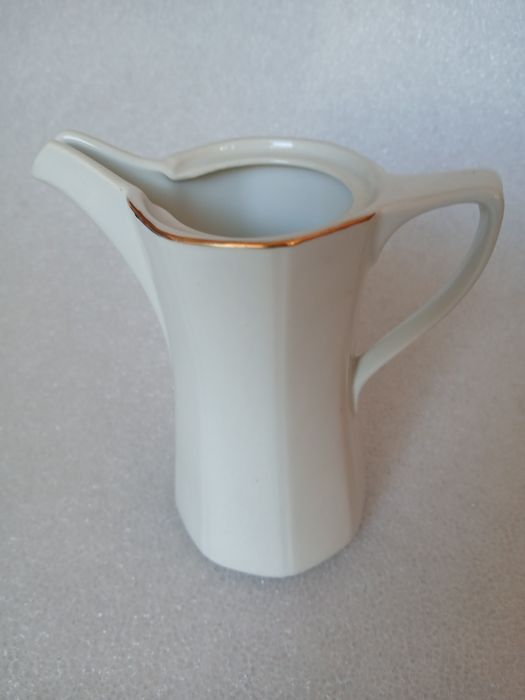 Каничка за мляко от Изида