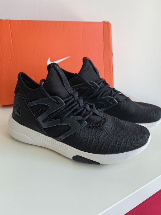Adidași Reebok Hayasu