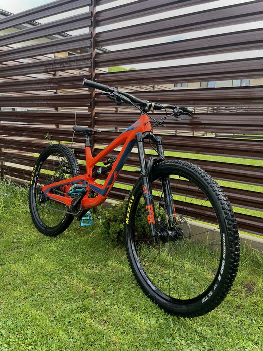 YT Capra AL Comp 2019 - ca noua