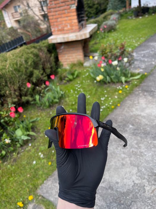 Oakley Sutro Lite