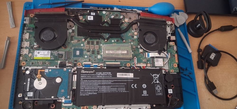 Reparatii telefoane si laptop Bacau- incarcare, transfer date, Windows