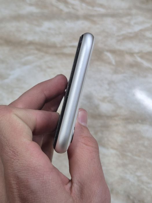 Iphone sotiladi 11