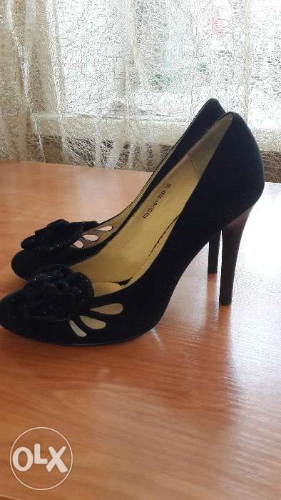 Продам туфли р.35-36