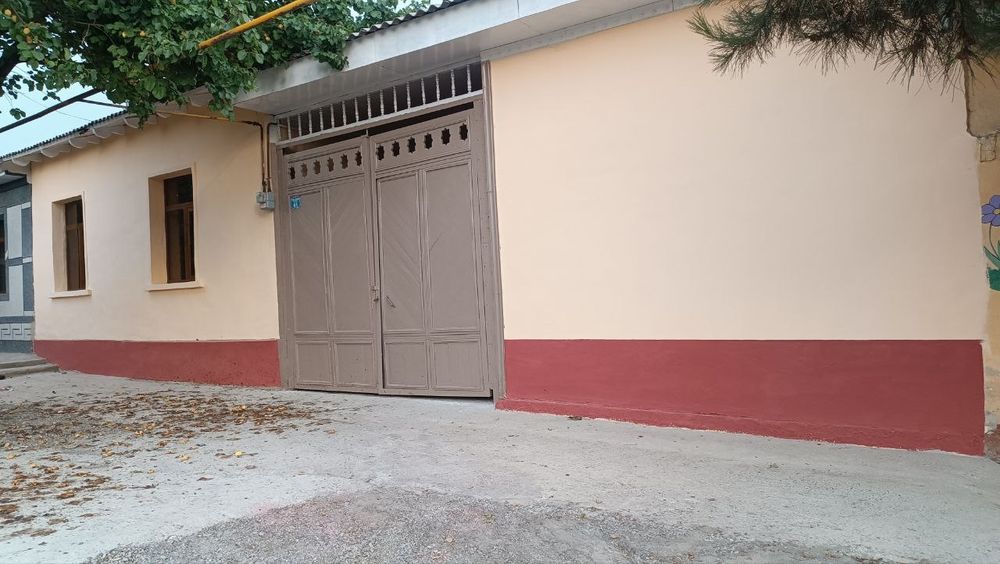 Асака Шахар ески 41-автобаза ичида