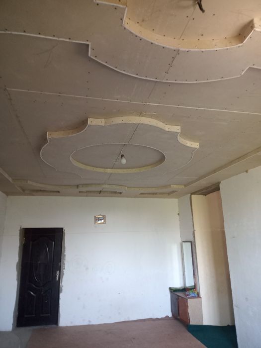 Курулиши тугалланмаган 10 сотих ли ховли уй сотилади