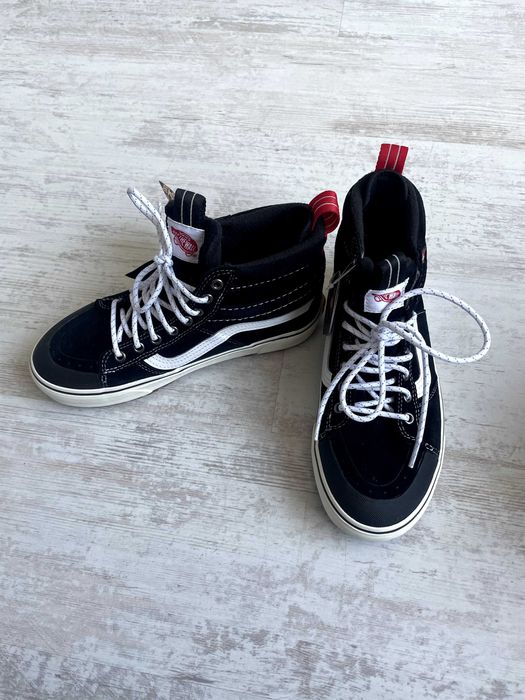 Чисто нови Vans Sk8-Hi, размер 38.5