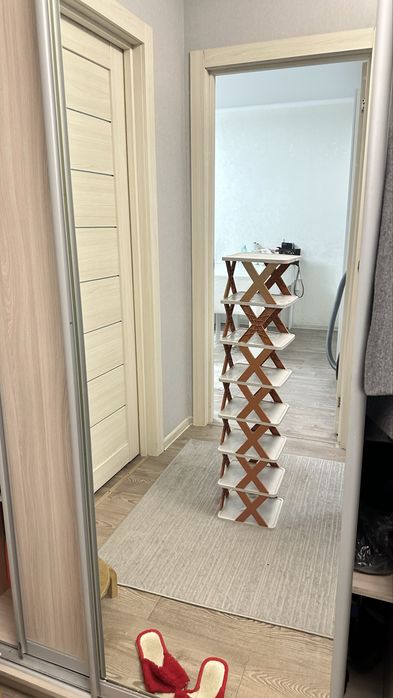 Продам этажерку для обуви