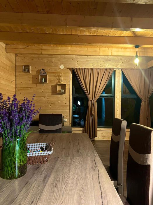 Cabana EDEN de inchiriat cu ciubar :