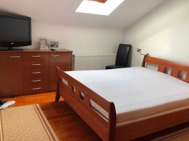 Тристаен апартамент в Центъра