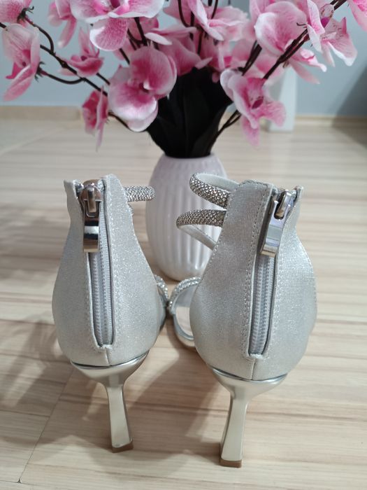 Официални обувки