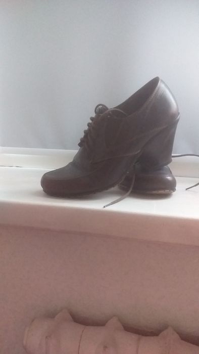 Продается женская  обувь