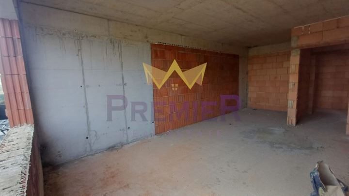 Продава се Двустаен апартамент в Варна, Кайсиева градина - 64 кв.м за 698 €/кв.м - Снимка #2