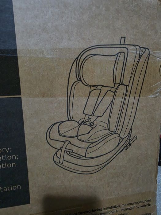 Продавам детски стол за кола