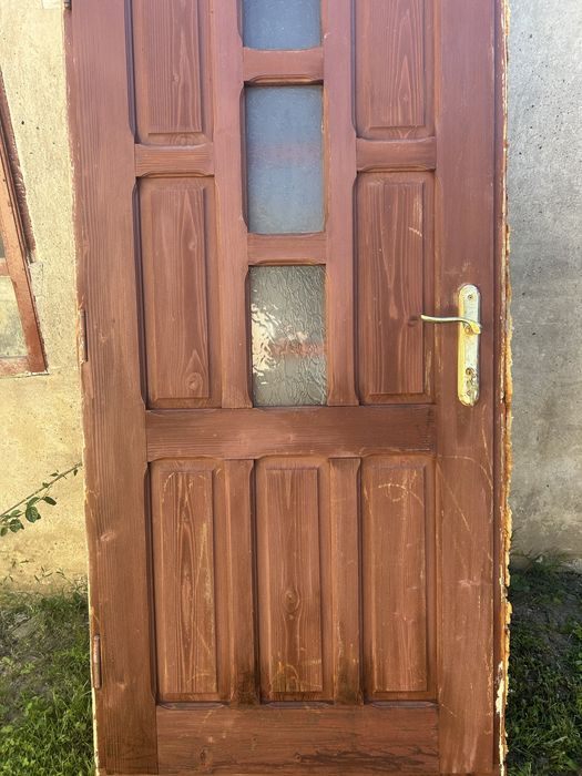 Vând ușă din lemn exterior dublă folosită!