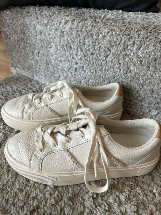 Дамски кецове UGG