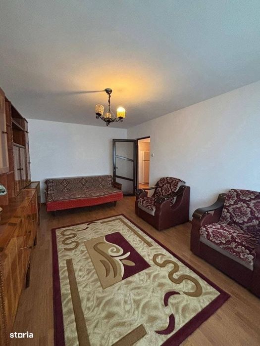 De vanzare apartament cu 3 camere, decomandat, balcon, 55000euro
